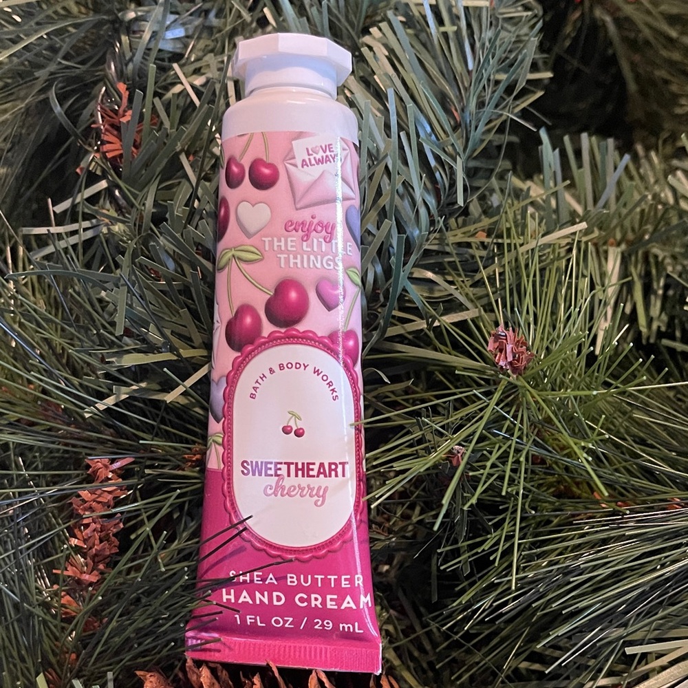 Bath & Body Works Sweetheart Cherry Hand Cream - Pink and White